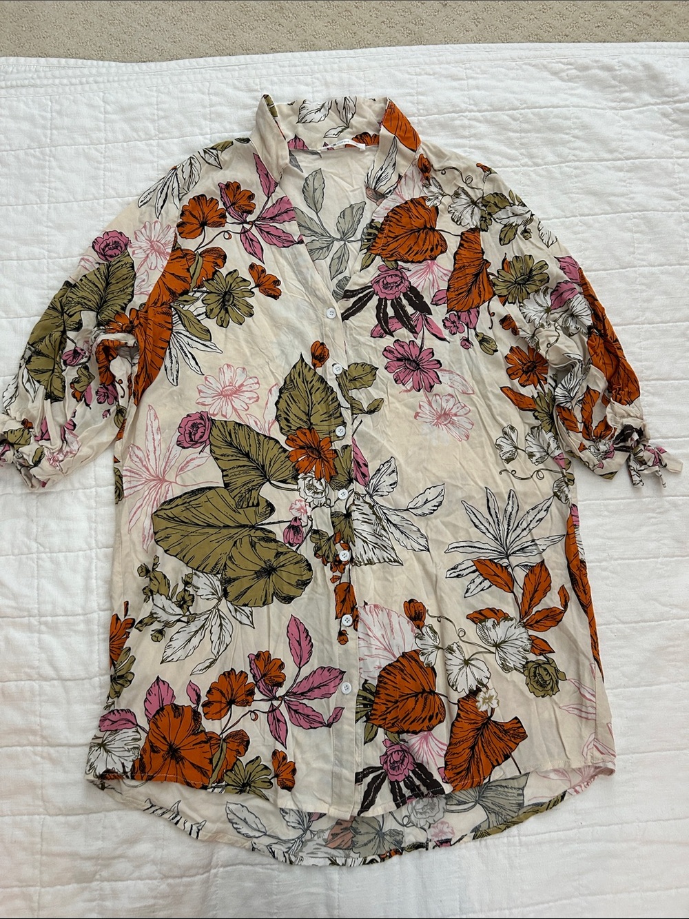 Cupshe Cream Floral Button-Front Tunic - Picture 4 of 5